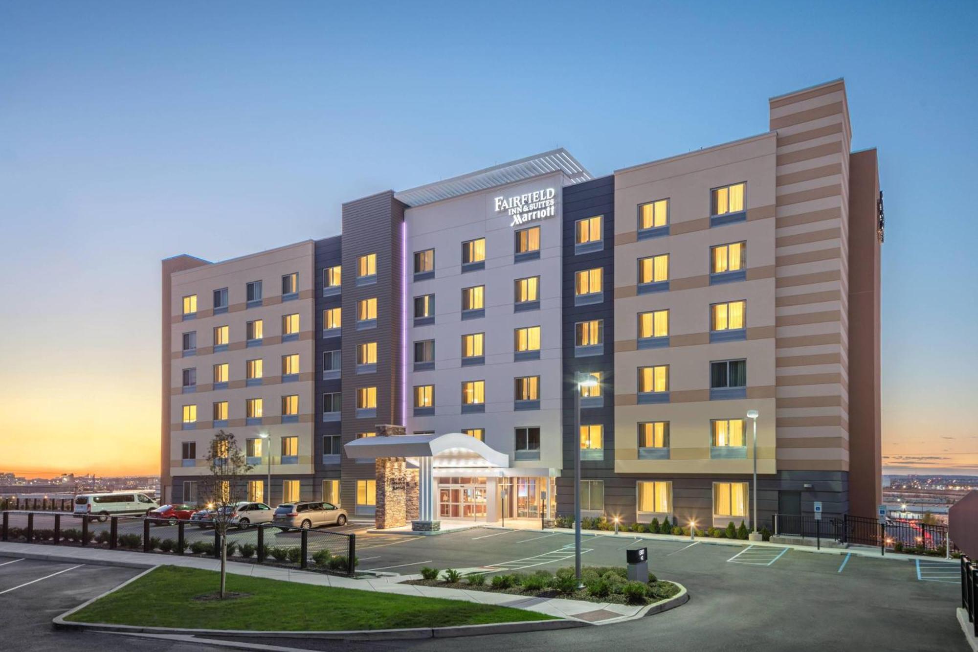Fairfield Inn & Suites By Marriott North Bergen Exterior foto